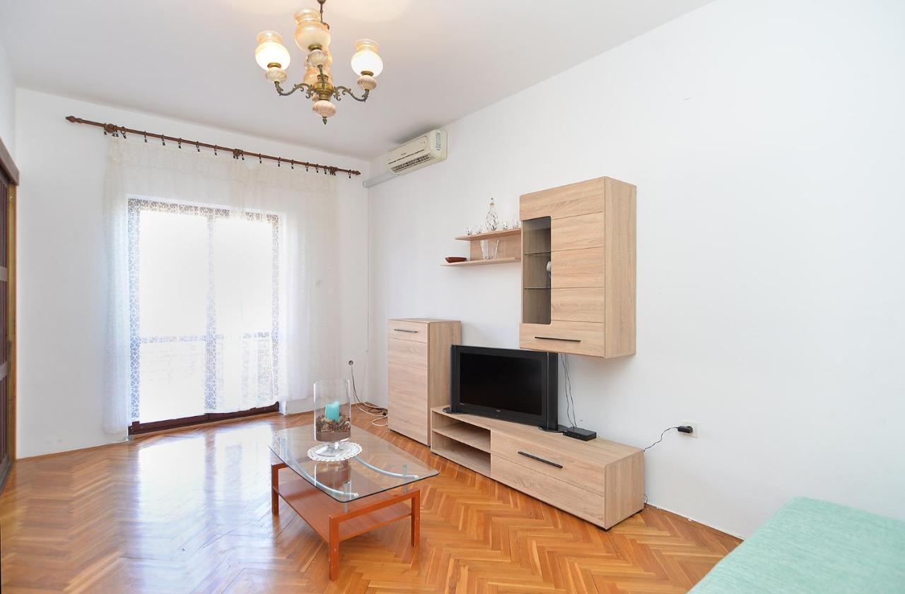 Tanja 349 *
