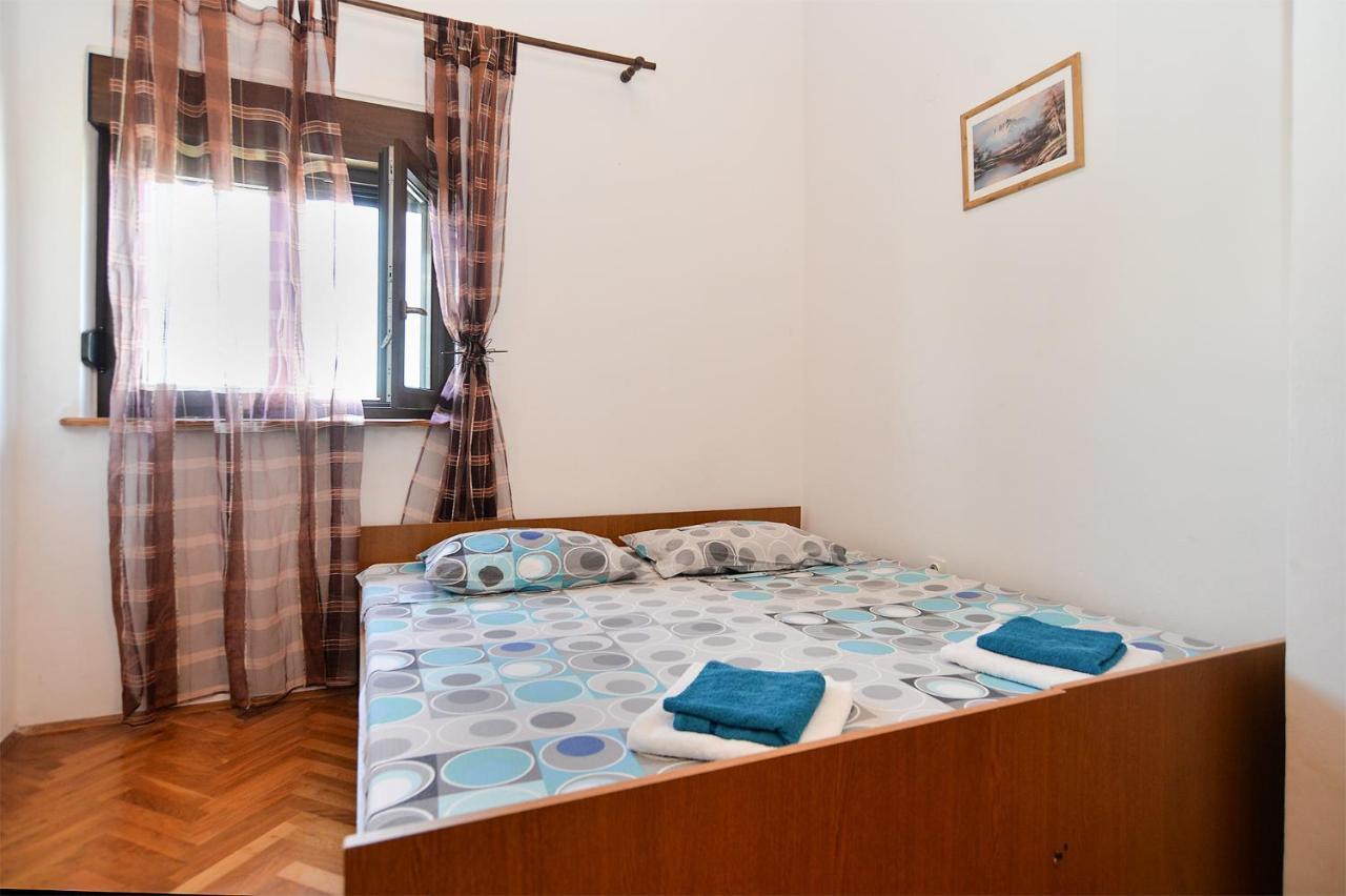 Tanja 349 Peroj